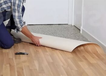 Which is better to lay linoleum