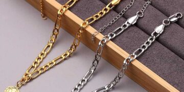How to choose gold chains for a gift: rules and useful tips