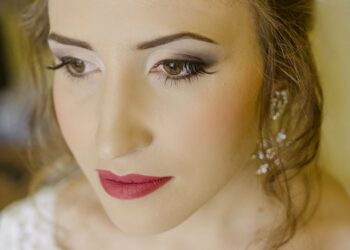 Bonjour, Beauty: french-inspired makeup looks to pair with chic fashion