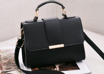 Handbag for work in the office: how to choose and advantages