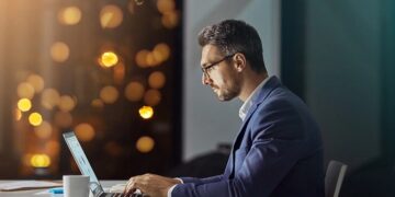 What is the FXApollo brokerage company: features and benefits of services